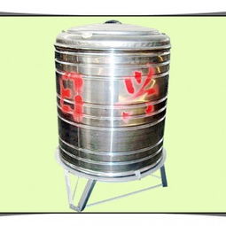 廠家讓利銷售 高碑店市日興蓄水容器廠——專業(yè)供應(yīng)食品級臥式車載水罐